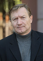 «Чтобы корни во тьме вековой шевелились…»