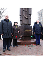 Мужеству ленинградцев посвящается